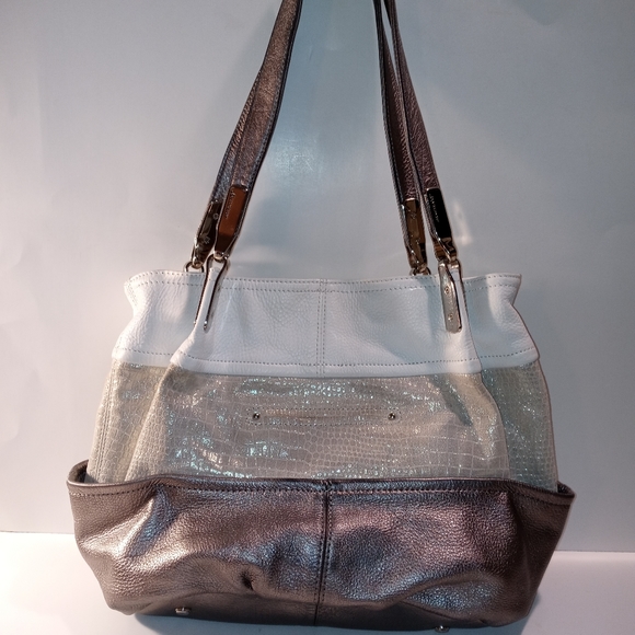 B. Makowsky Metallic Color Block Tote Bag - Picture 3 of 9
